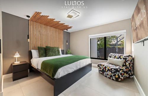 Cutler Bay House | Stylish Haven Heated Pool Pool Table L28