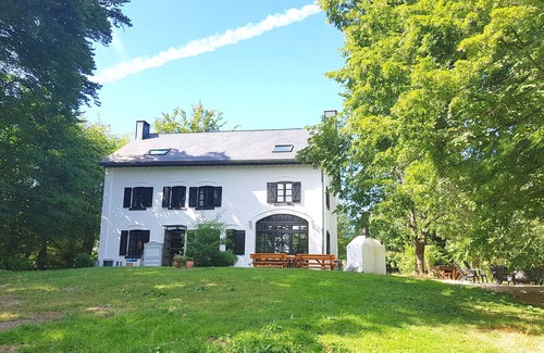 Bernister House | Stylish Holiday Home in Malmedy with Garden