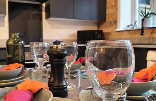 Thetford House | Stylish Home in Thetford City Centre Near A11 & Forest
