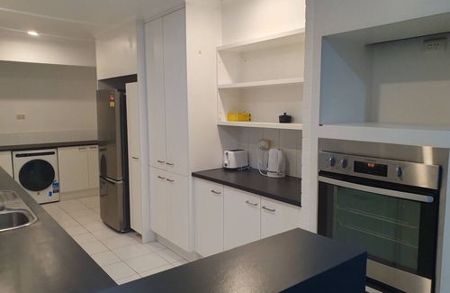 Kenmore House | Stylish House Near Bikeway and Lone Pine Koala