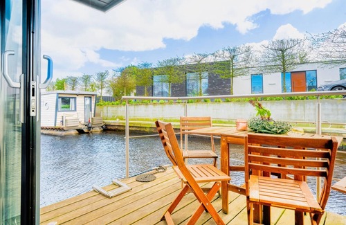 Zwartsluis Boat Rental | stylish Houseboat 2 bedrooms near Giethoorn