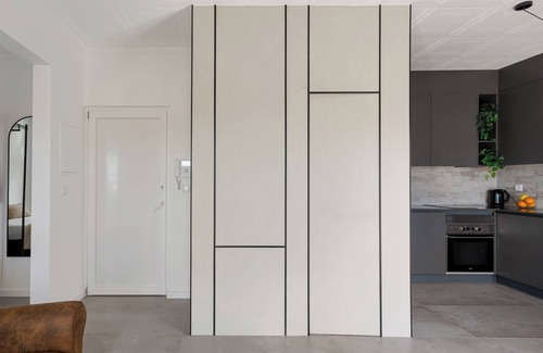 Seixal Apartment | Stylish Lisbon Flat with Balcony Views