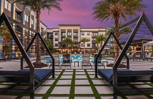 Deerwood Apartment | Stylish Luxury Haven King Bed Southside Jax with Pool Near Mayo Clinic & Beaches