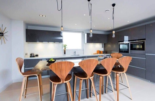 Hoxton Apartment | Stylish Penthouse with London Views