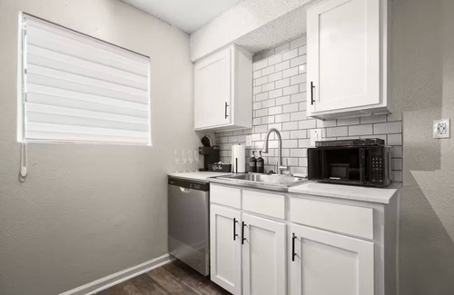 Zilker Apartment | Stylish South Austin Studio - Near Zilker