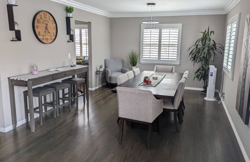 Santa Paula House | Stylish & Spacious 2 Bed Home near Ventura Beach