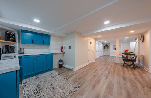 Princeton Apartment | Stylish & Spacious Princeton Basement Apt with King Bed, Private Entrance
