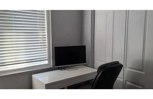 Halton Regional Municipality House | Stylish with outdoor jacuzzi, foosball & comfort
