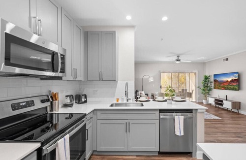 McDowell Mountain Apartments Apartment | Stylish2BR Gym Pool Parkng near Mayo Clnc Westwrld