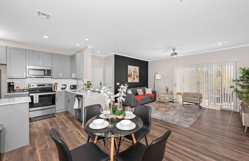 McDowell Mountain Apartments Apartment | Stylish2BR Gym Pool Parkng near Mayo Clnc Westwrld