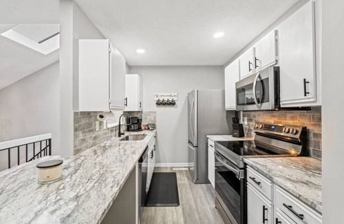 Overland Park House | Stylishly Remodeled Mid-Term Rental in Overland Park, Kansas: Your Modern Retreat Awaits!