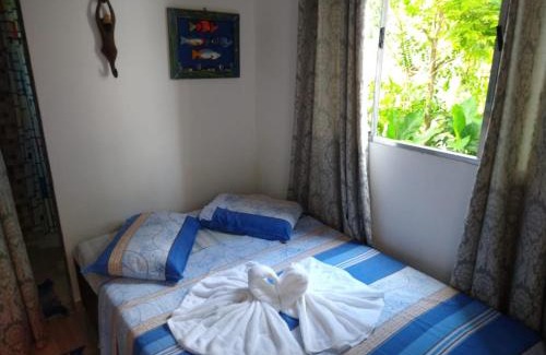 Bairro da Enseada House | Suíte 4 para PcD com piscina em Caraguatatuba