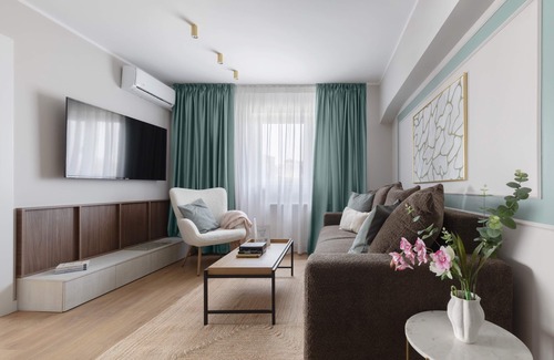 Bucharest City-Centre Apartment | Sublime Minty Green 1BR on the Park