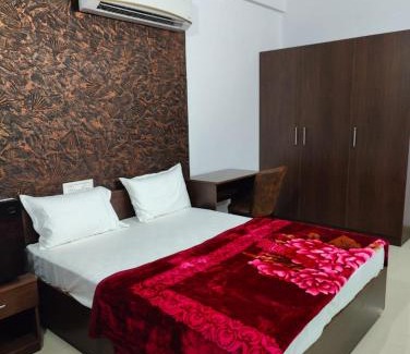 Thrissur Hotel | Subramania Arcade