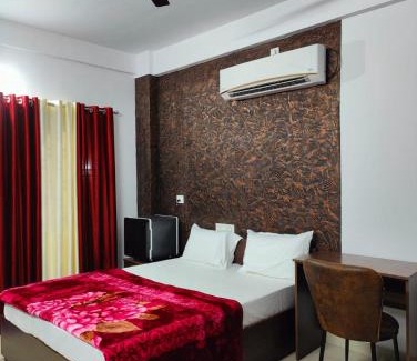 Thrissur Hotel | Subramania Arcade