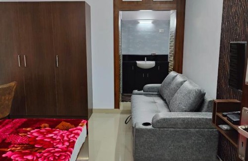 Thrissur Hotel | Subramania Arcade