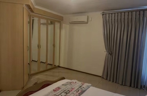 Maseru House | Suburban City View Home