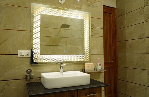 Rudrapur Resort | Sudhir Resort – Scenic Getaway in Uttarakhand for Stays, Parties & Events