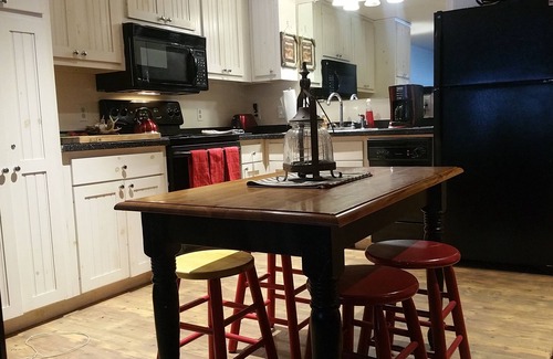 Carrabassett Valley Condo | Sugarloaf Mountain Condo with Indoor Pool, Shuttle and Direct Trail Access!