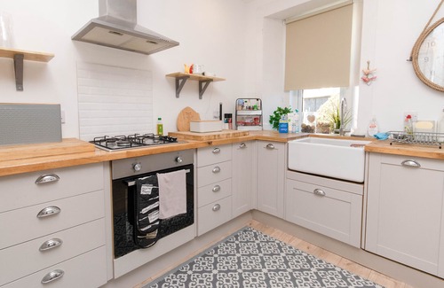 Largs Cottage | Sugarpop cottage
