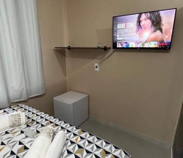 Vila da Gloria House | Suite 3- Praia bonita Hospedagem,agora com ar condicionado