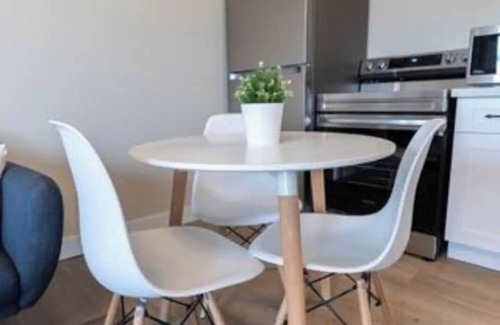 Bluewater Apartment | Suite 3 - Relax in beautiful Bayfield - 15min from Grand Bend