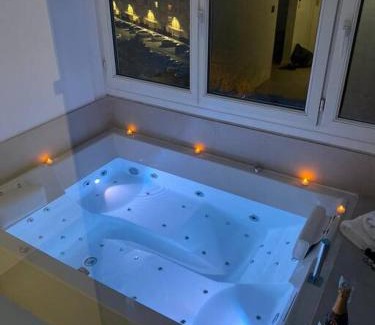 Bleuets - Bordieres - Pinsons Apartment | Suite « BODY LOVE » - Jacuzzi privatif