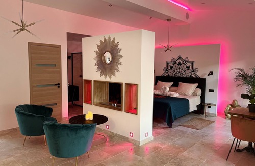 Rougiers Bed & Breakfast | Suite de Luxe Privative de 65 m2 Avec Piscine et spa