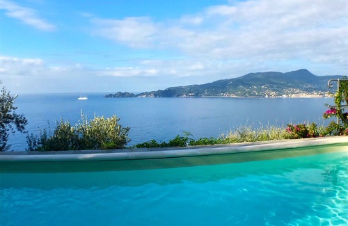 Zoagli Apartment | SUITE DOLCEVITA by KlabHouse- w/Pool And Jacuzzi garden and seaview
