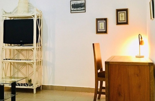Conakry Bed & Breakfast | Suite in guest house