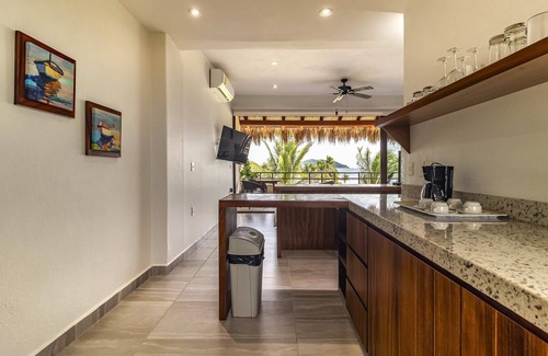 Ixtapa - Zihuatanejo Apartment | Suite in Ixtapa with ocean view and swimming pool