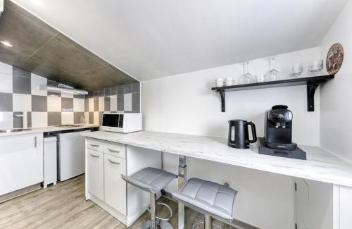 Vaujours Ski Chalet | Suite Loveroom Close to CDG and Disneyland Paris