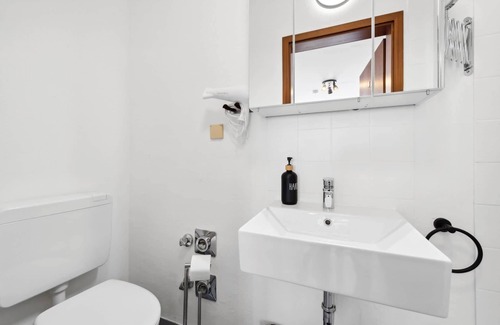 Kaiserslautern Apartment | Suite S for 2 - Kitchen - Wi-Fi - Parking