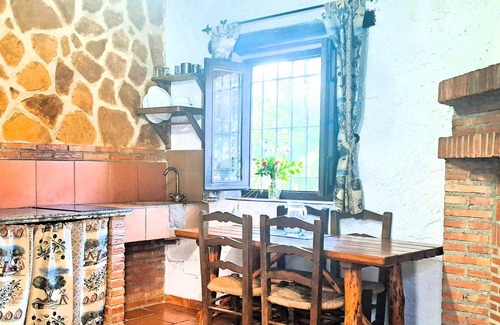 Algarinejo Cottage | Suitur rural House Cortijo de Don Manuel (the straw)