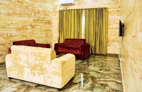 Epetu Hotel | Sulerious Lakeside Hotel