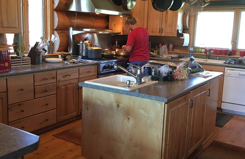West Yellowstone House | Summer '26 Available! 4700 sq ft log home on 5 acres overlooking Hebgen Lake.