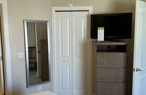 West Kissimmee Resort | Summer Bay Resort Vacation Rental,1 bedroom, 6 Miles From Disney.