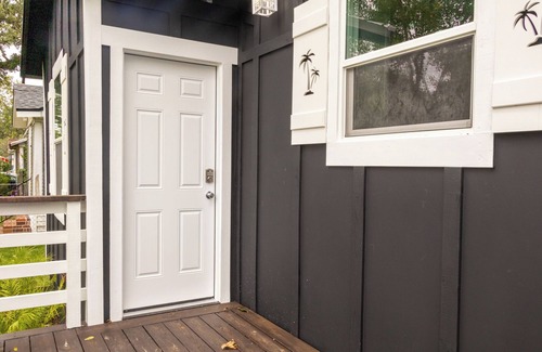 Murray Hill House | ~Summer's Last Cottage Sleeps 7 Hammock Haven~