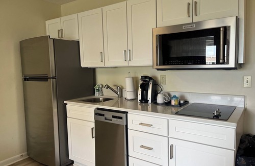 Wrightsville Beach Condo | Summer Sands Dog Daze of Summer Room 306