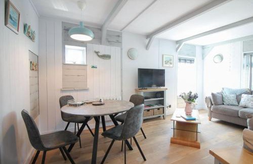 St. Mawes House | Summers Beach View