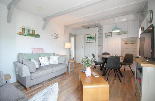 St. Mawes House | Summers Beach View