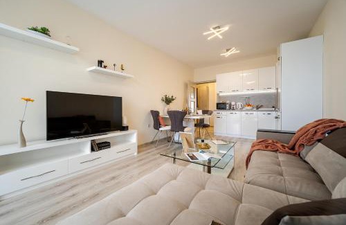 Varna Apartment | Summertime in Varna South Bay Beach Residence