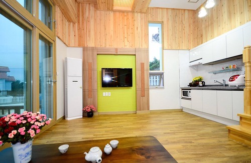 Yeosu House | Sun and Moon Pension