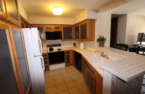 Elkhorn Village Condo | Sun Valley Condo. Super clean and well appointed