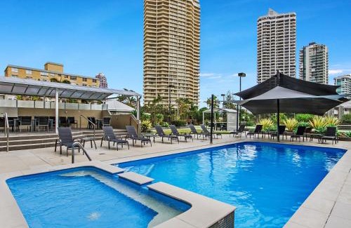 Main Beach Resort | Sunbird Beach Resort Gold Coast