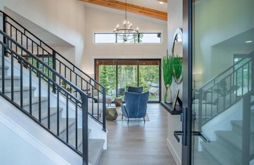 Cle Elum House | Suncadia 4 Bdrm Home with Air Hockey, Foosball and Hot Tub