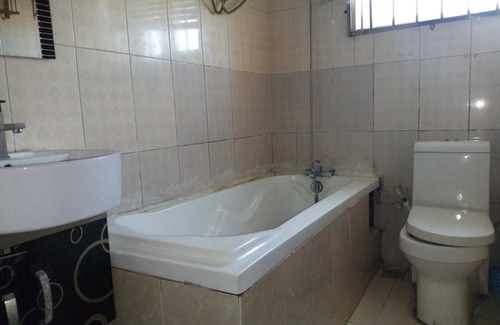 Surulere Bed & Breakfast | Suncity Hotel