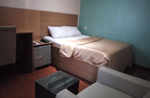 Surulere Bed & Breakfast | Suncity Hotel