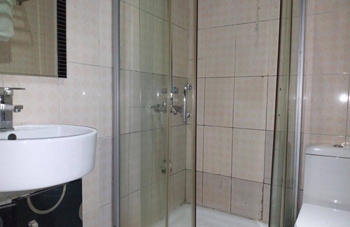 Surulere Bed & Breakfast | Suncity Hotel