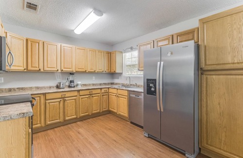 Ocean Springs House | Sunny 4-Bed Retreat Near Ocean Springs Beach